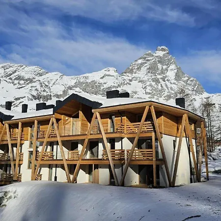 Il Cervo Nel Bosco Breuil-Cervinia